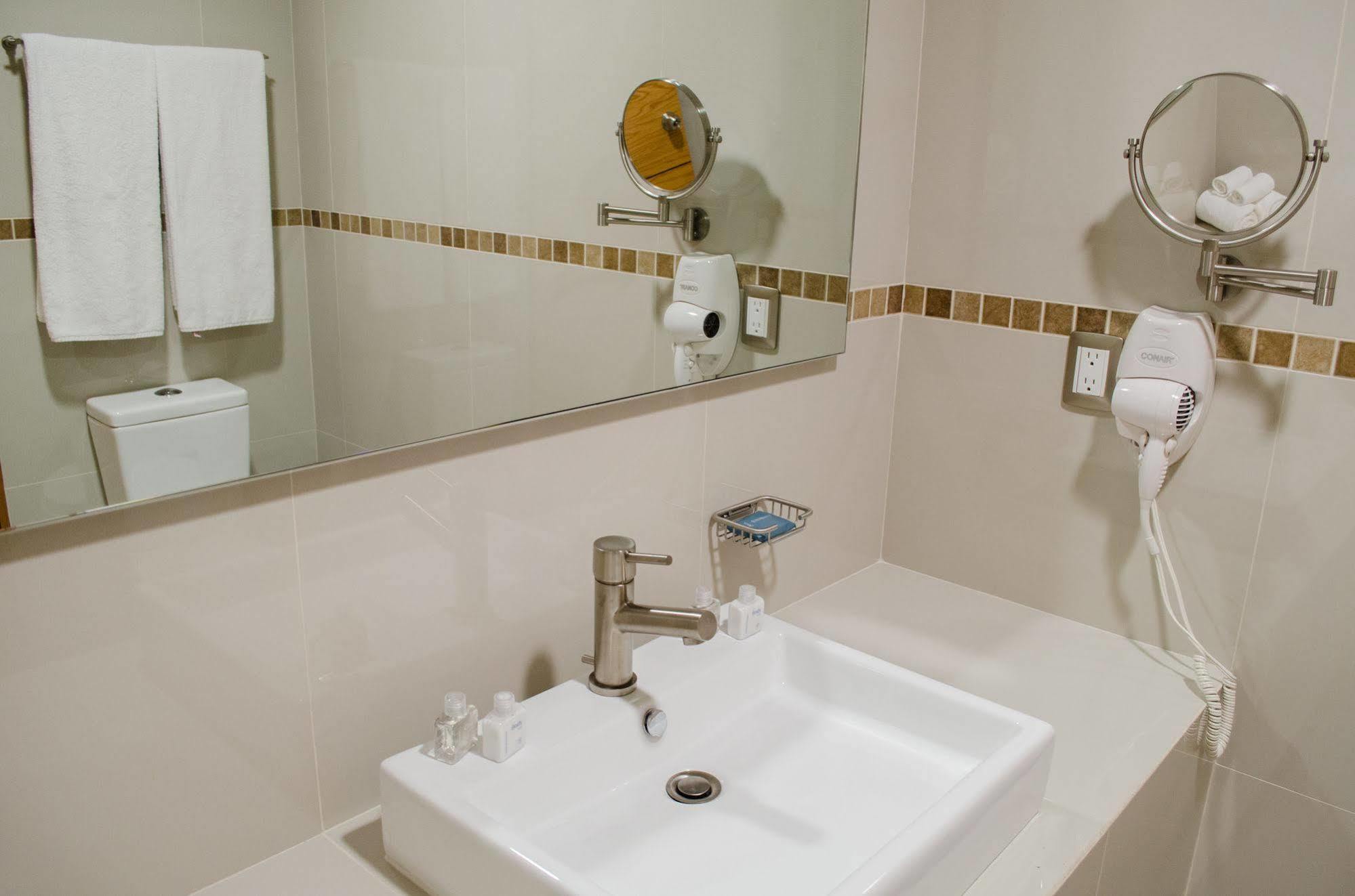 Concept Hotel Zamora de Hidalgo Ngoại thất bức ảnh